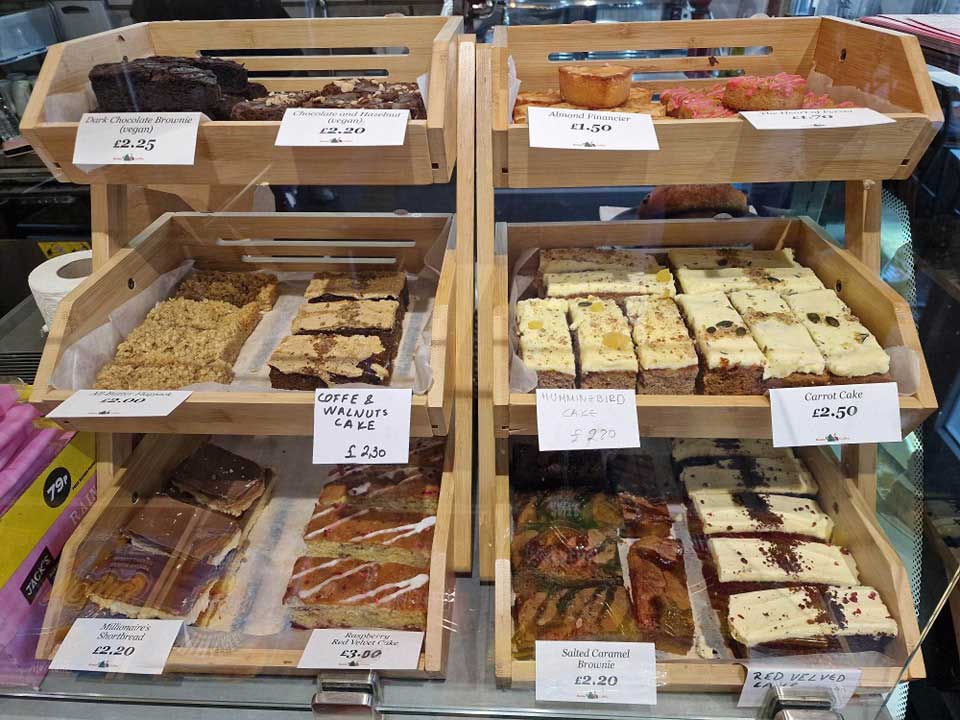 In Roma Coffee in Banbury you can find coffee, tea, Cakes, Sandwiches, Snacks, Salads, Croissants, breakfast, brunch. lunch! VISIT US!
